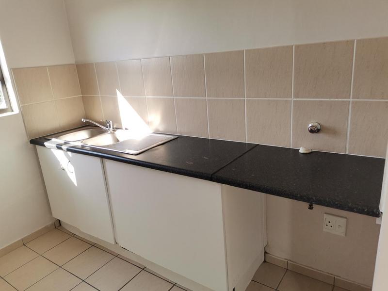 To Let 2 Bedroom Property for Rent in Parklands Western Cape